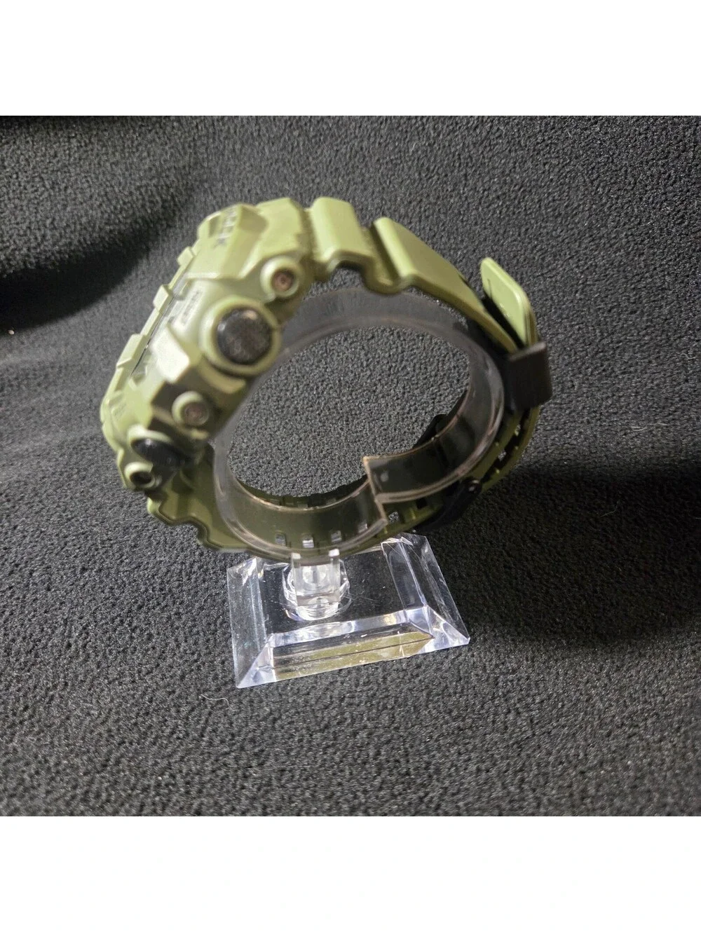 Casio G-Shock GA-700UC-3A – Olive Green – Excellent Condition